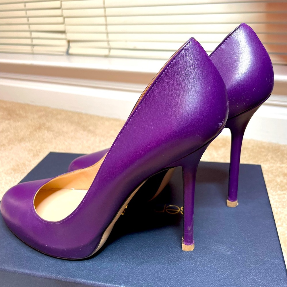 Sergio Rossi ‘Charlotte’ hidden platform heels in purple napa leather. Size 40